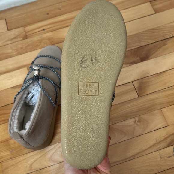 Free People Snowdrop Micro Mukluk Boots NWT size 7 Dust Bunny Suede Moccasins - Picture 9 of 14